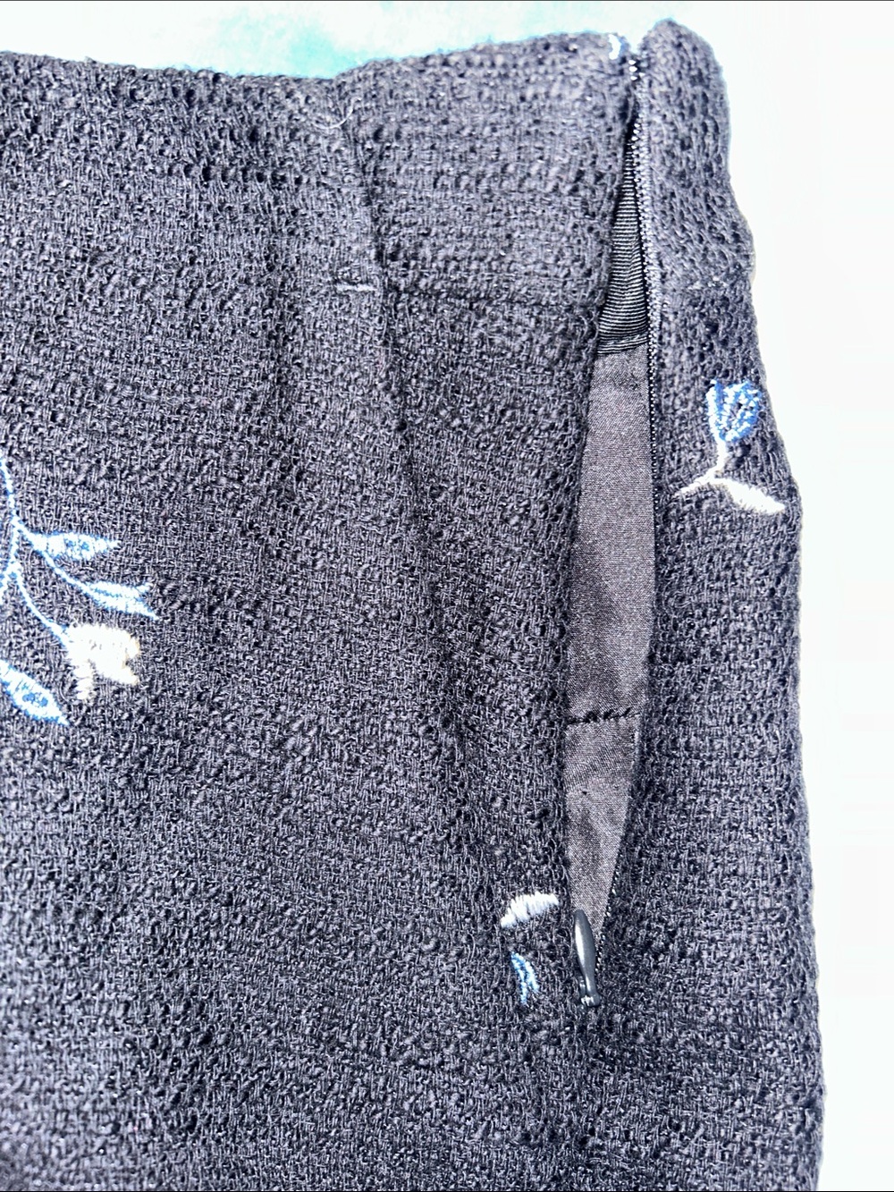 Ann Taylor Black Floral Embroidered Women’s Shorts 12 - Picture 5 of 6